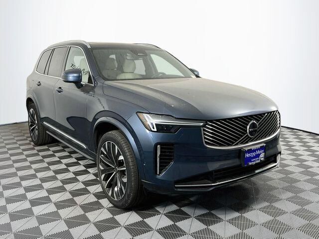 2026 VOLVO XC90