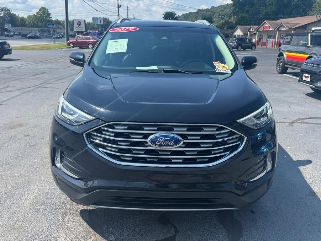 2019 FORD Edge