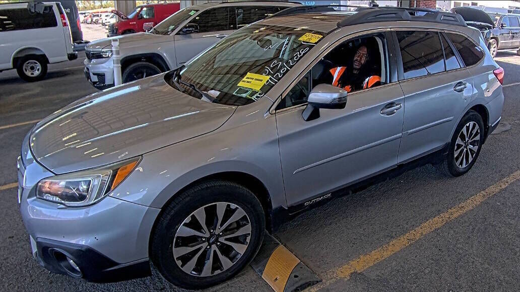 2015 SUBARU Outback