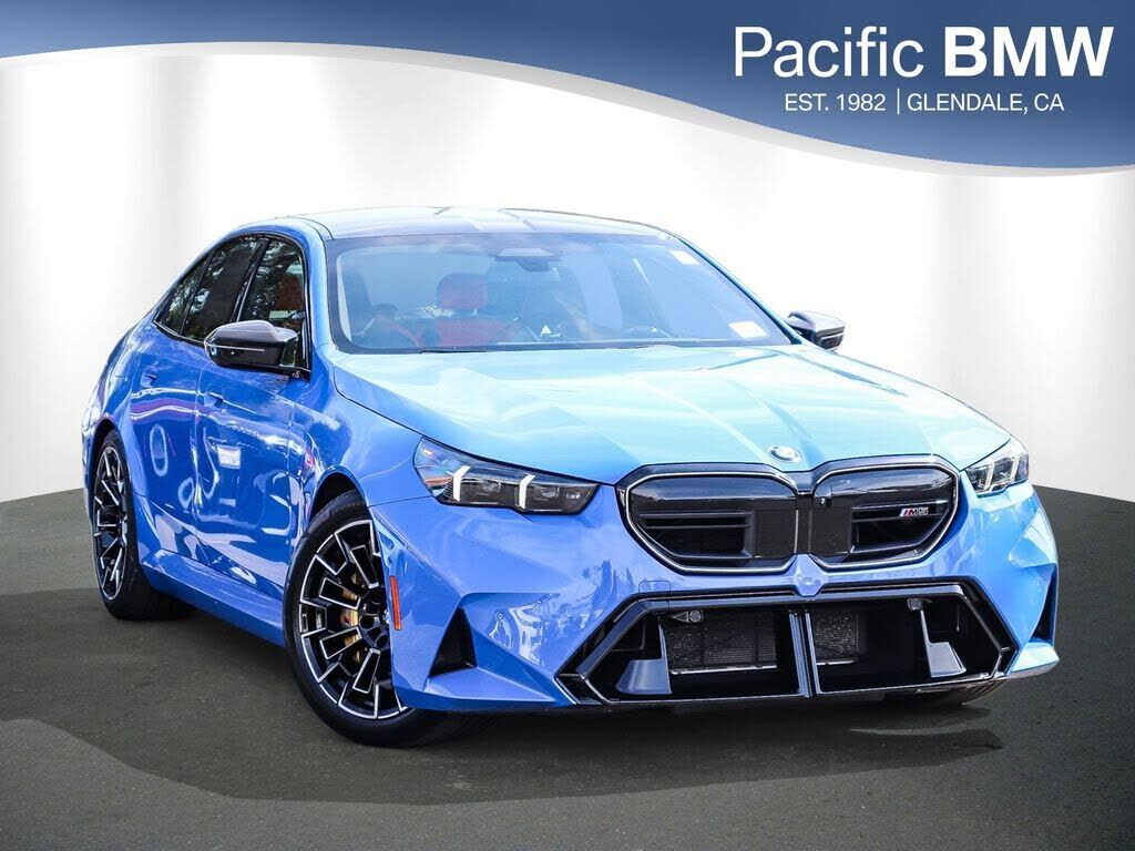 2025 BMW M5