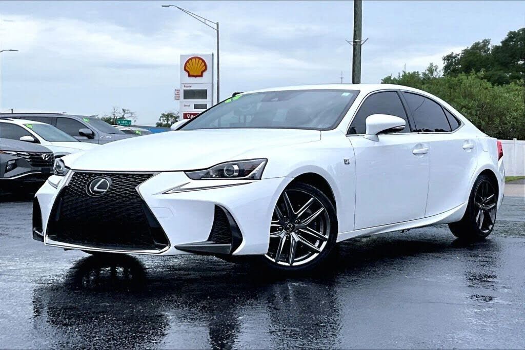 2017 LEXUS IS