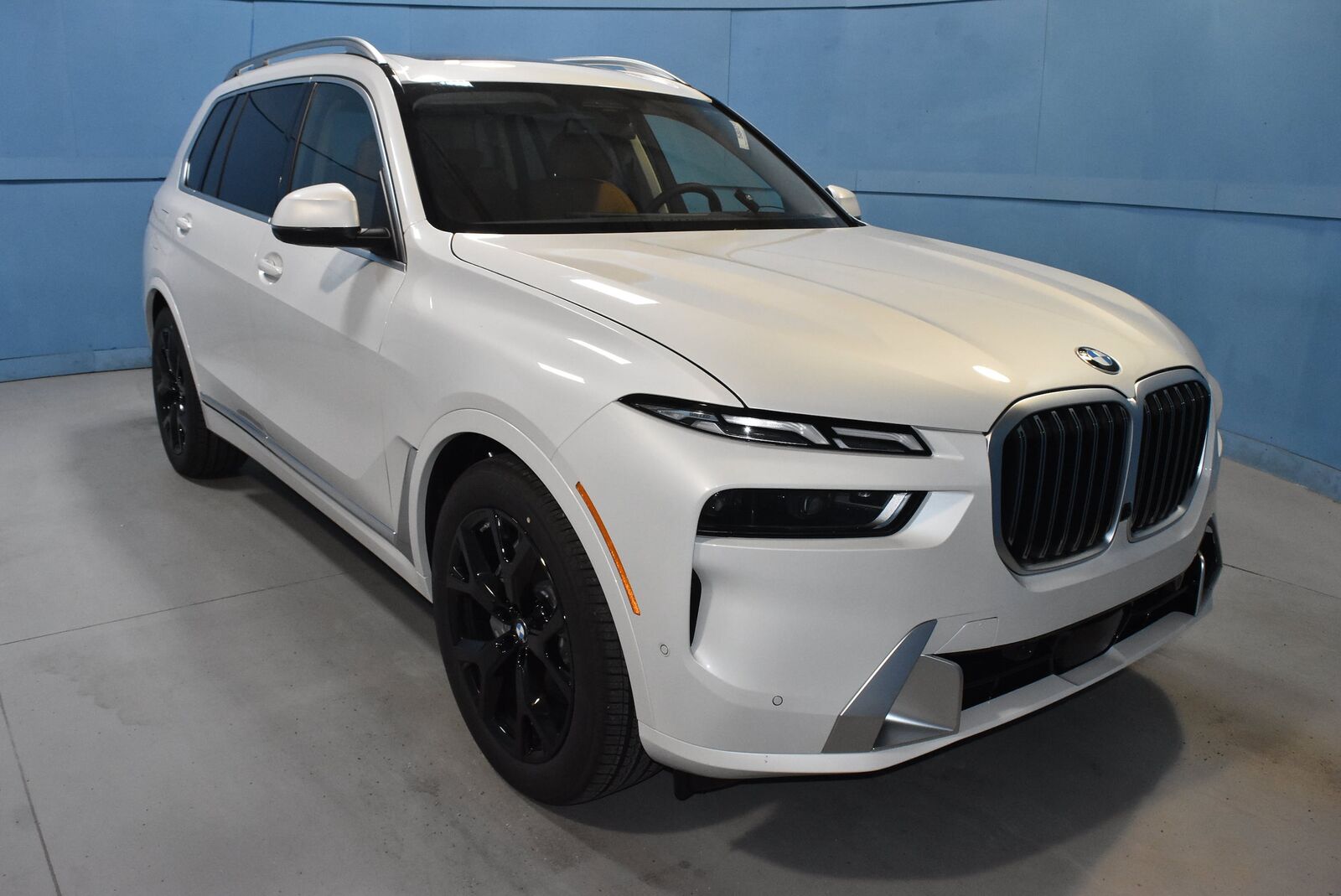 2027 BMW X7