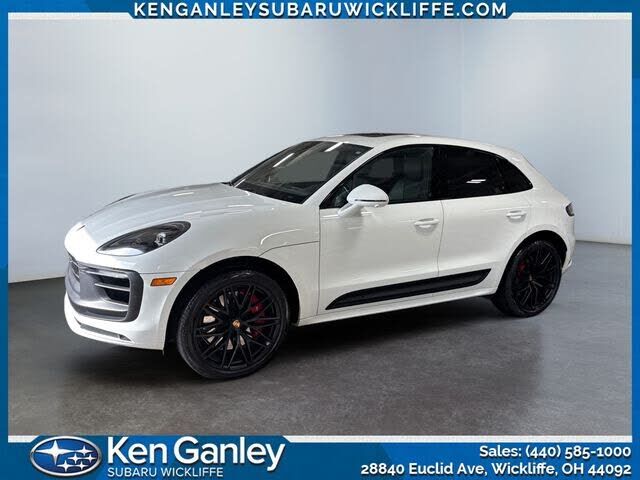 2025 PORSCHE Macan