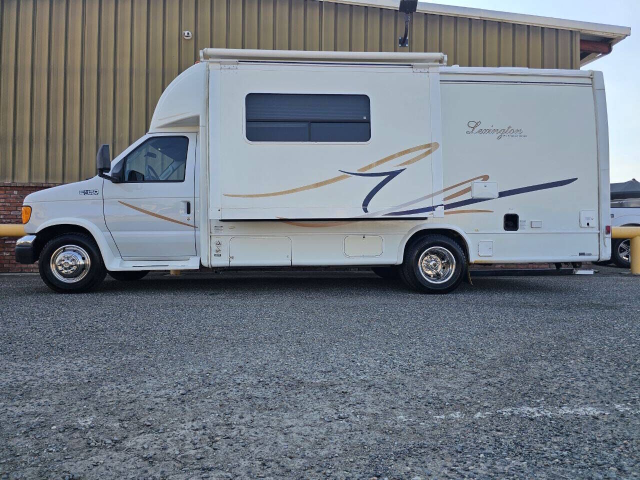 2003 FORD E-450