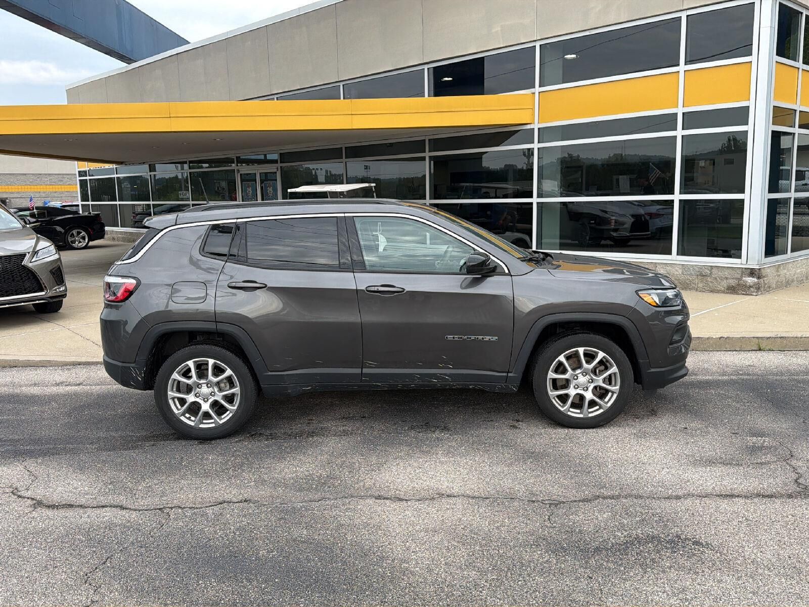 2023 JEEP Compass