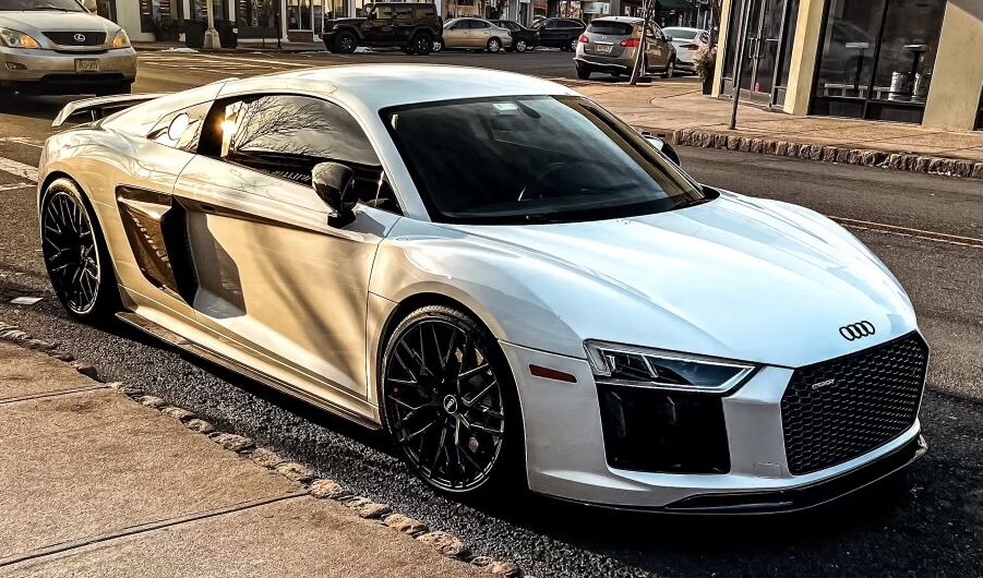 2018 AUDI R8