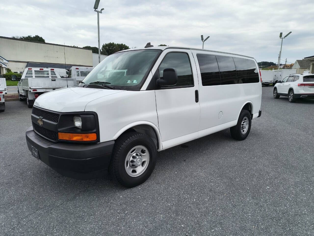 2017 CHEVROLET Express