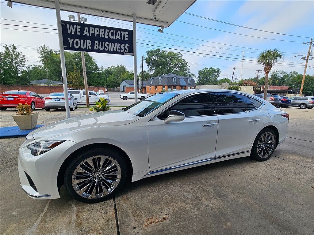 2022 LEXUS LS