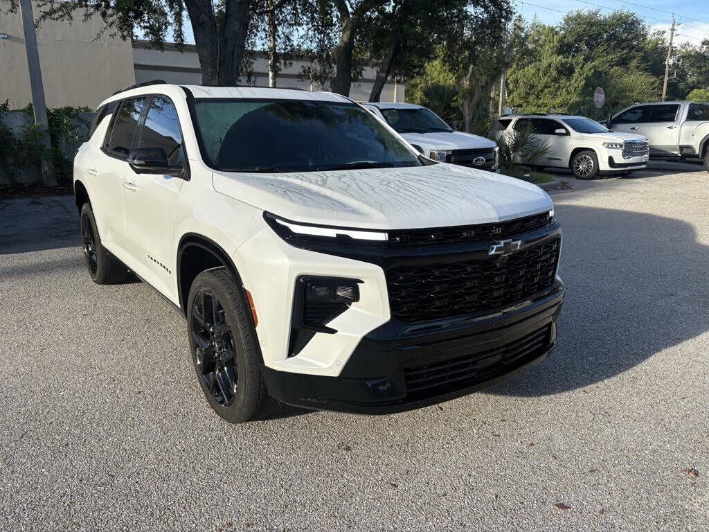 2024 CHEVROLET Traverse