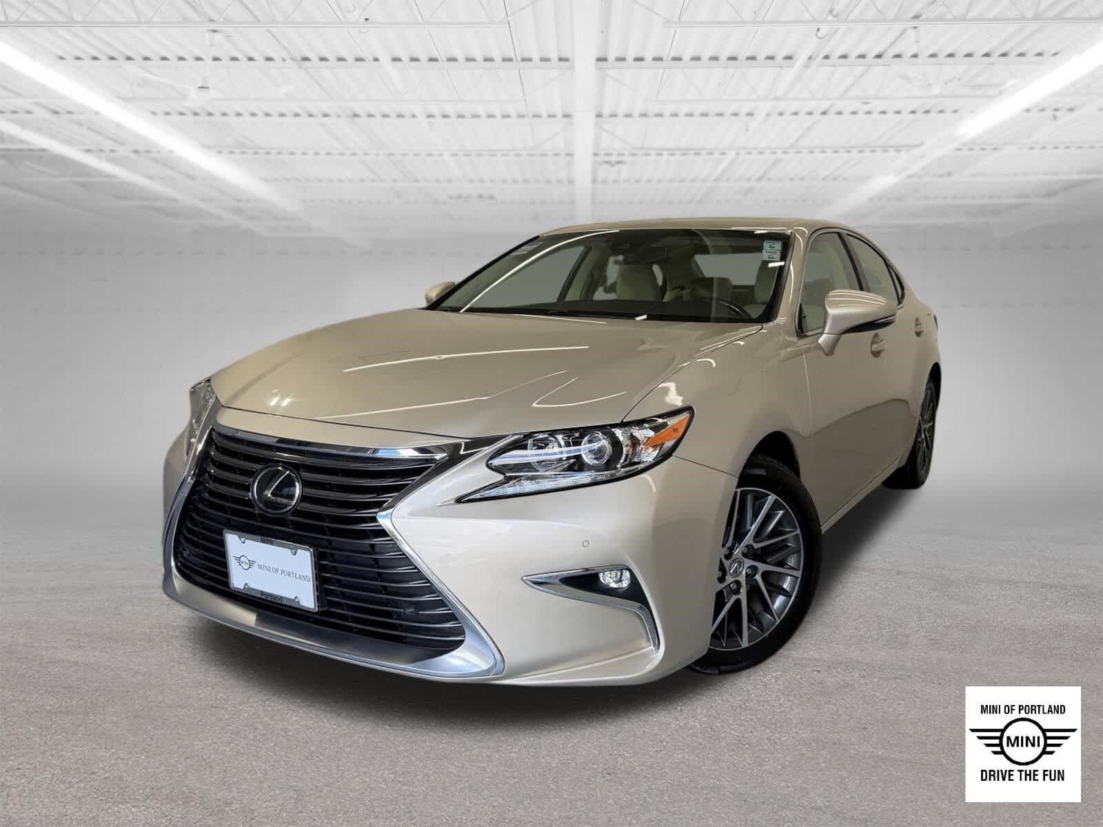 2017 LEXUS ES