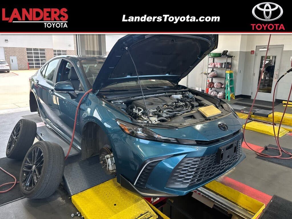 2025 TOYOTA Camry