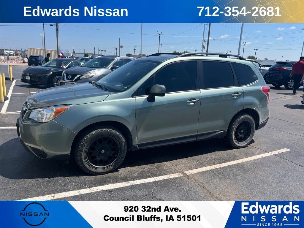 2015 SUBARU Forester
