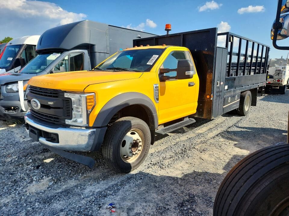 2017 FORD F-550