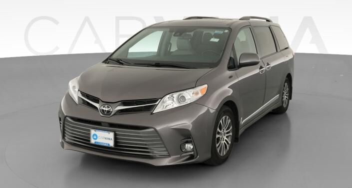 2019 TOYOTA Sienna