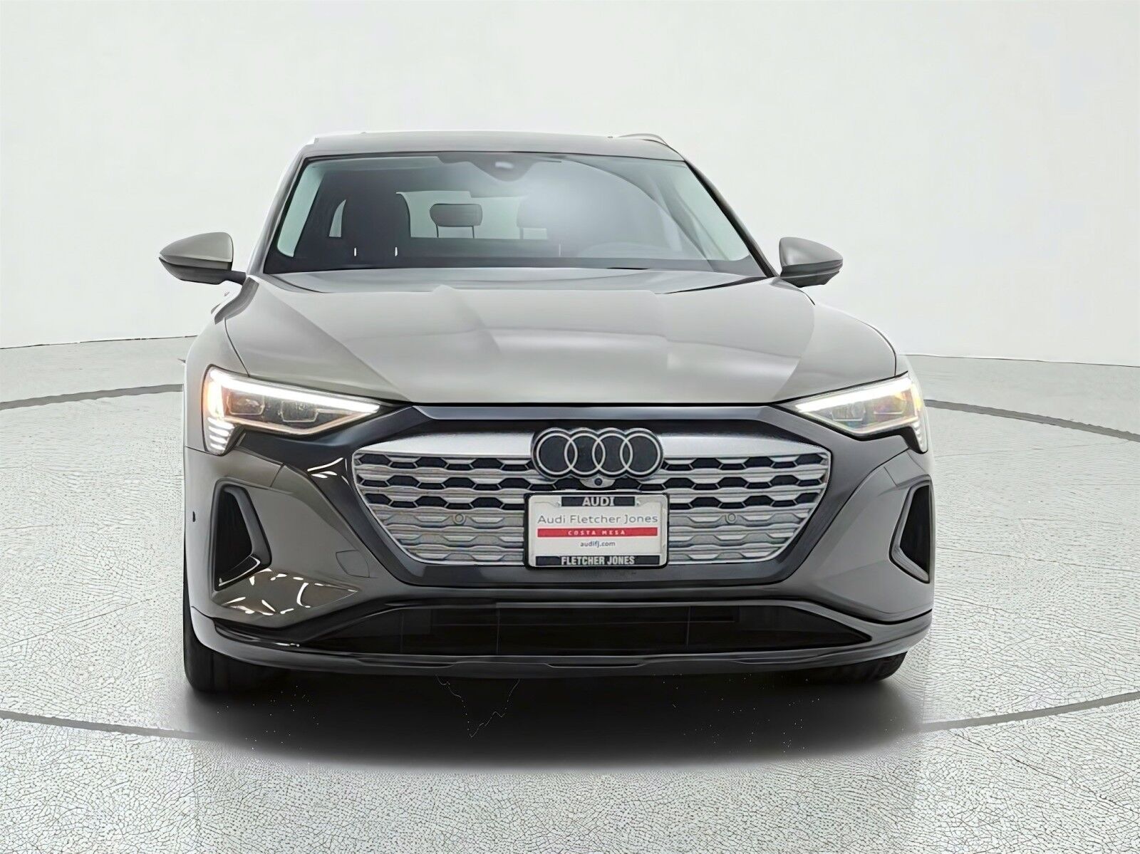2024 Audi Q8