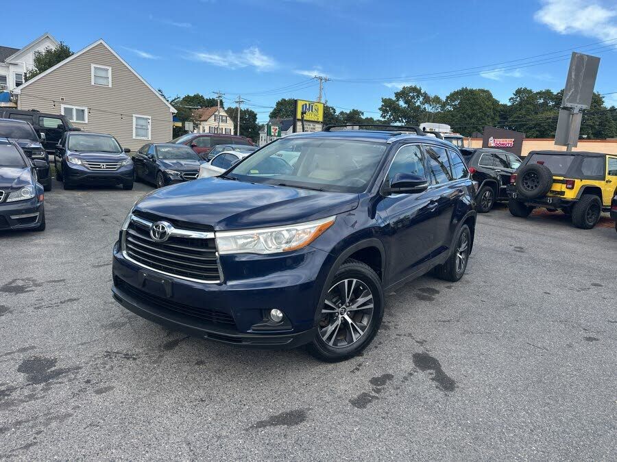 2016 TOYOTA Highlander