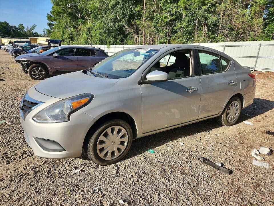 2018 NISSAN Versa