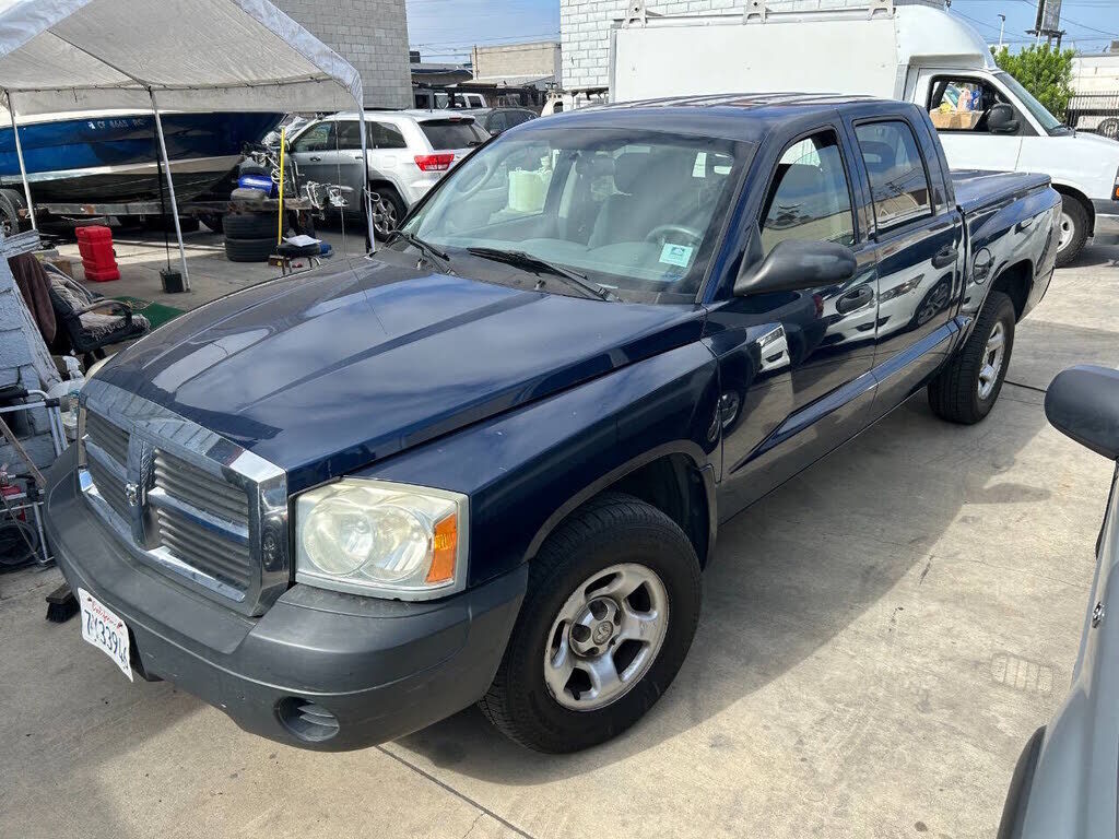 2005 DODGE Dakota