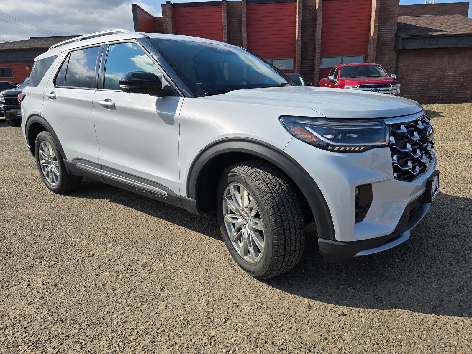 2025 FORD Explorer