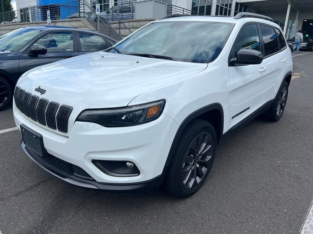 2021 JEEP Cherokee