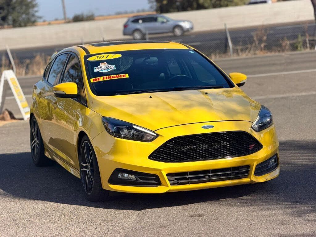 2017 FORD Focus