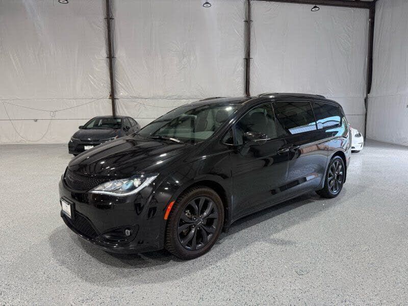 2019 CHRYSLER Pacifica