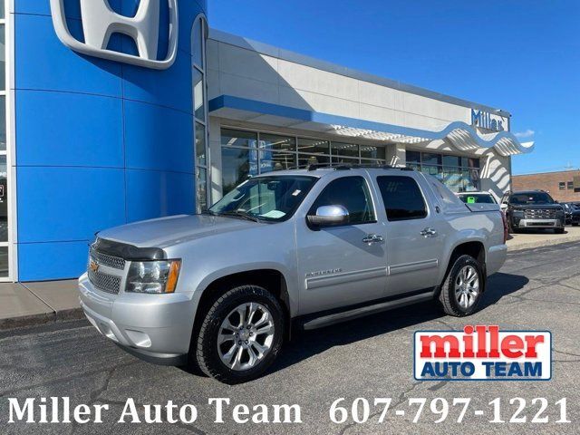 2013 CHEVROLET Avalanche