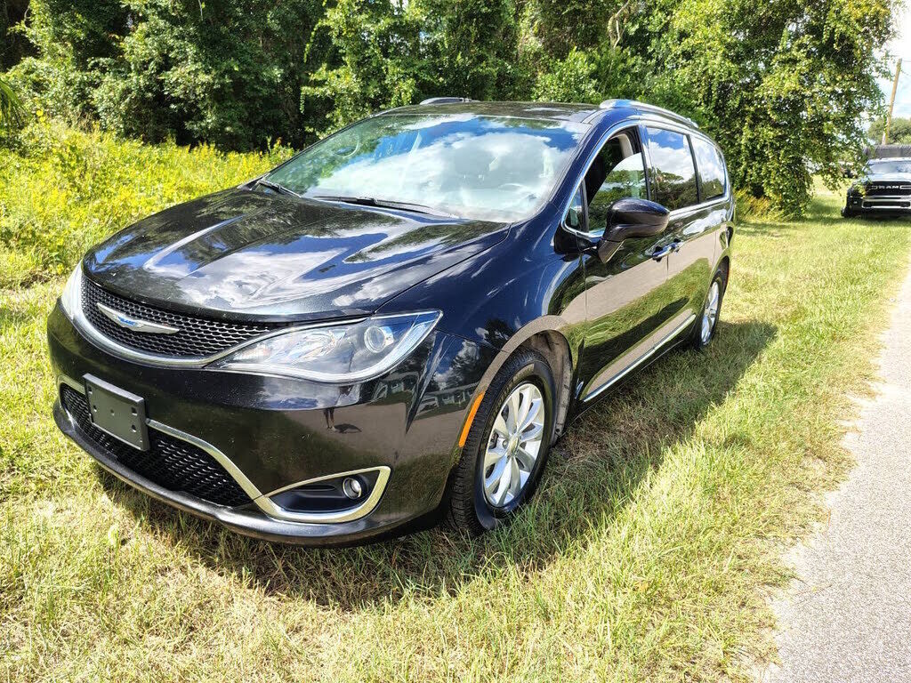 2019 CHRYSLER Pacifica