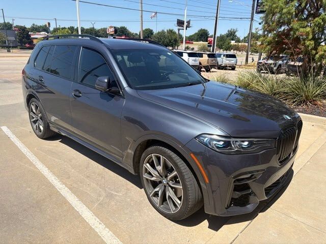 2021 BMW X7