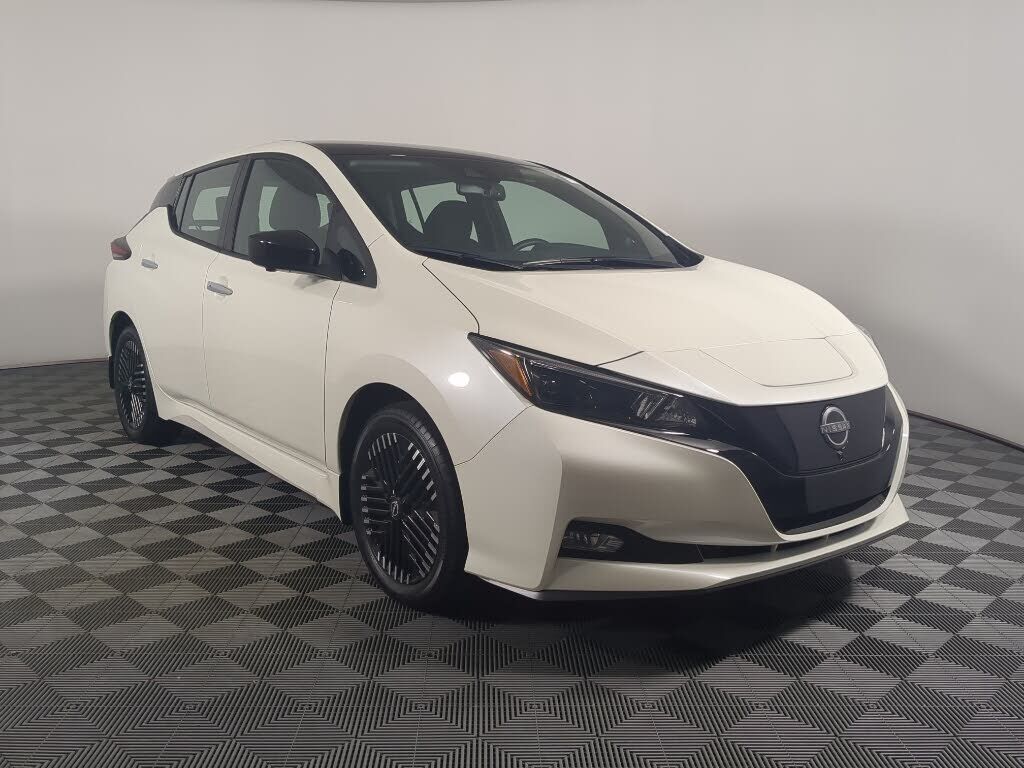 2024 NISSAN Leaf