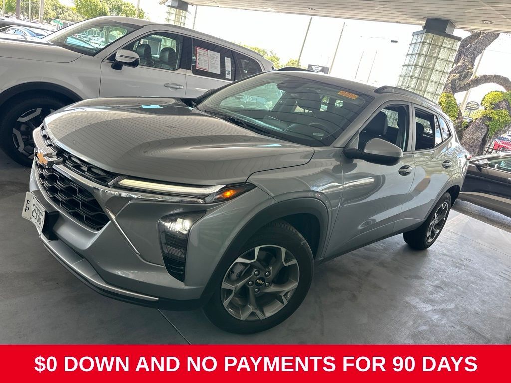 2025 CHEVROLET Trax