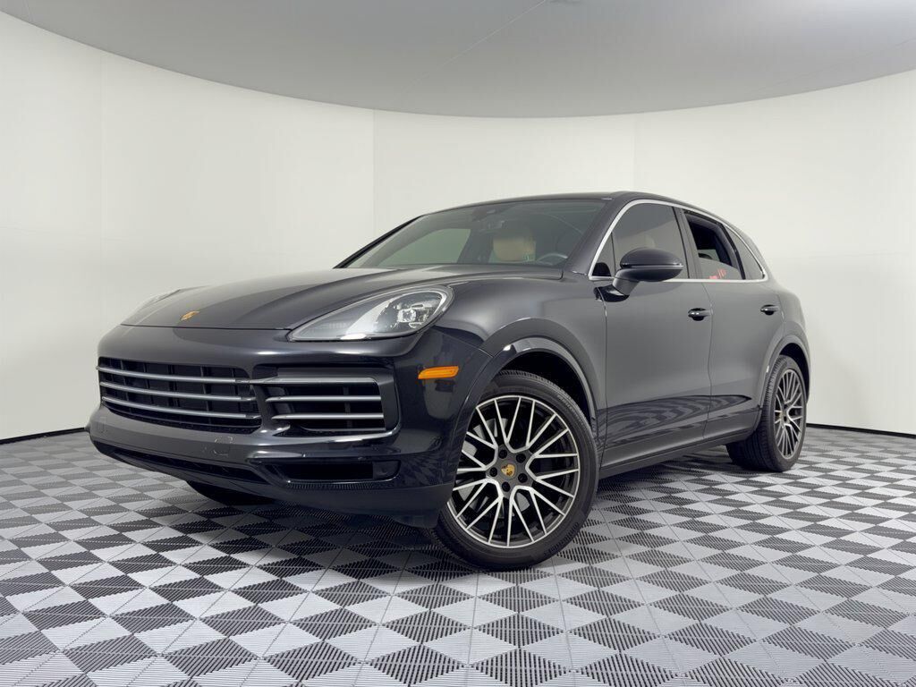 2022 PORSCHE Cayenne