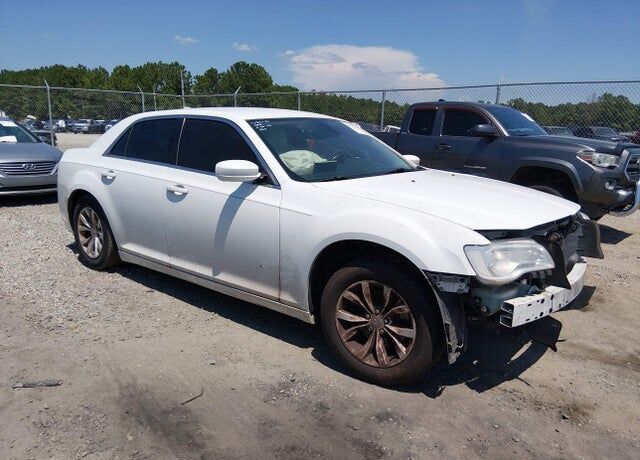 2015 CHRYSLER 300