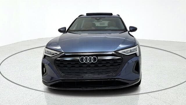 2024 Audi Q8