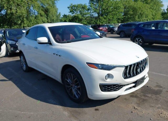 2022 MASERATI Levante