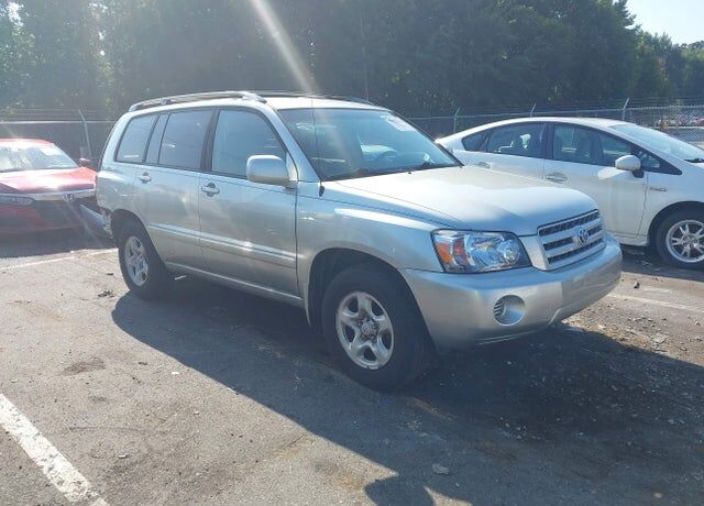 2004 TOYOTA Highlander