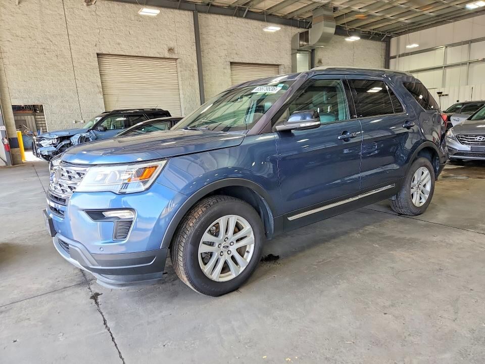 2018 FORD Explorer