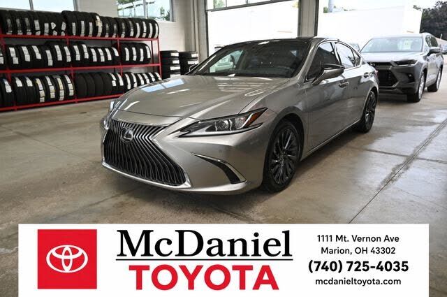 2019 LEXUS ES