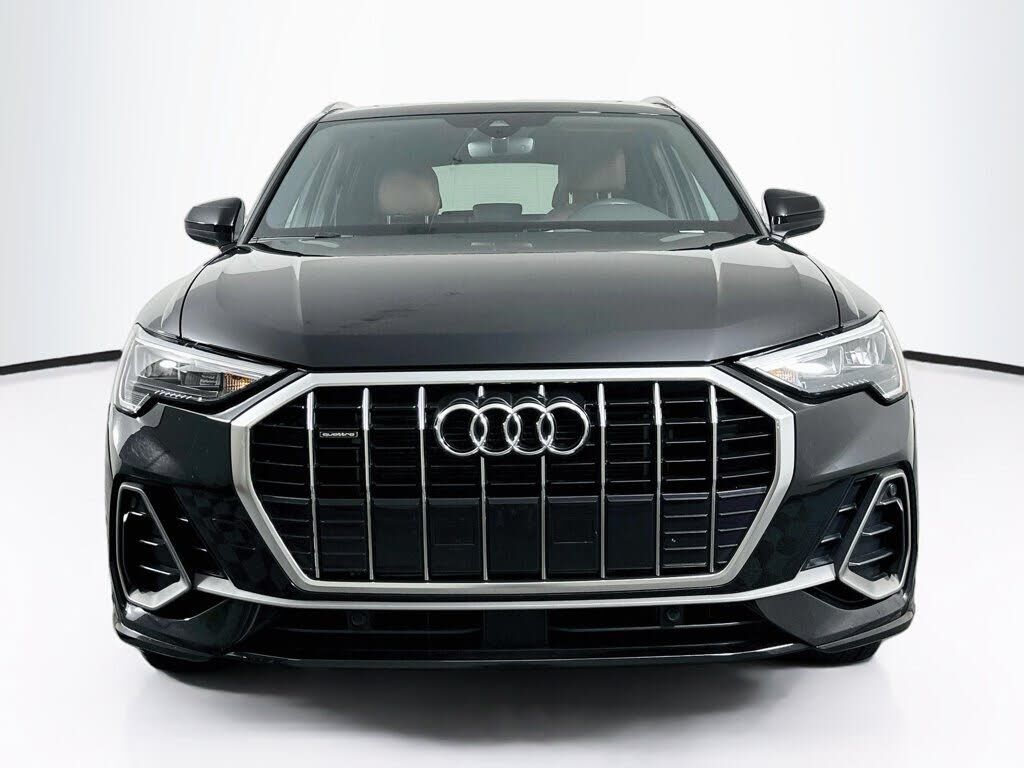 2022 Audi Q3