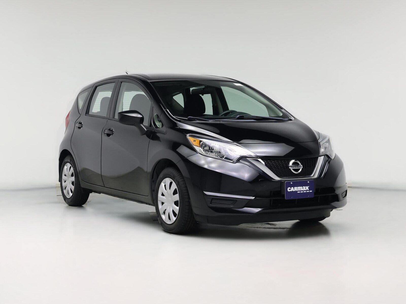 2017 NISSAN Versa
