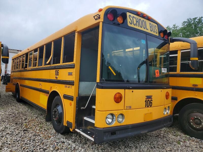 2012 THOMAS BUILT HDX