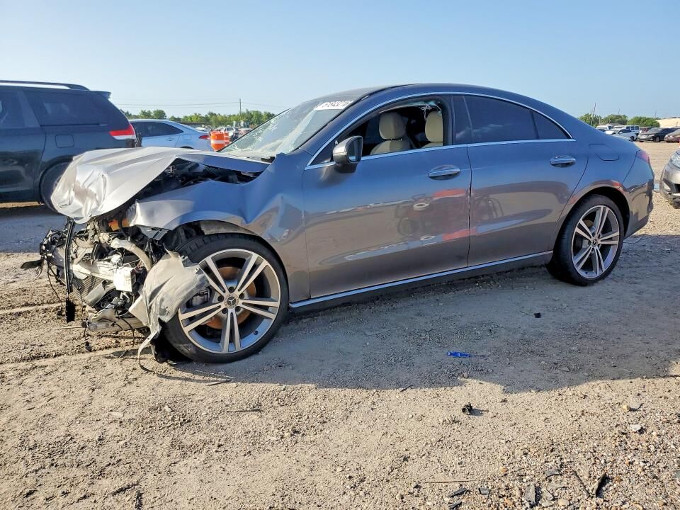 2022 MERCEDES-BENZ CLA-Class