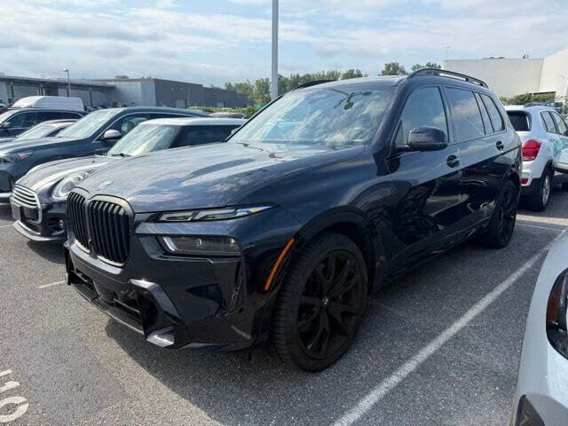 2023 BMW X7