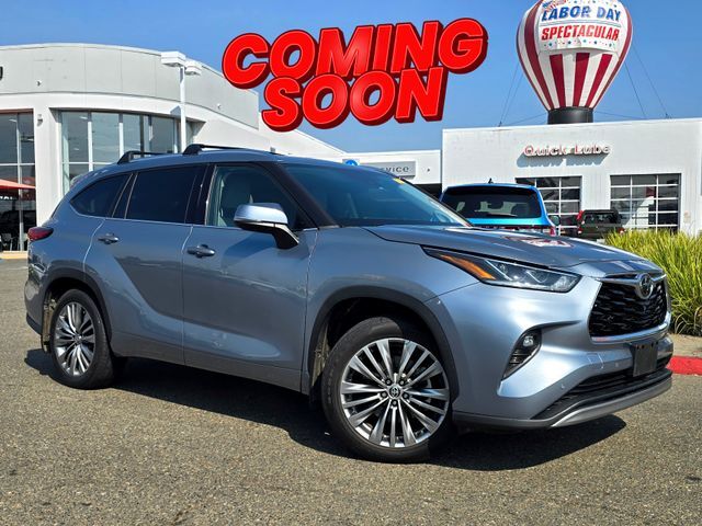 2021 TOYOTA Highlander