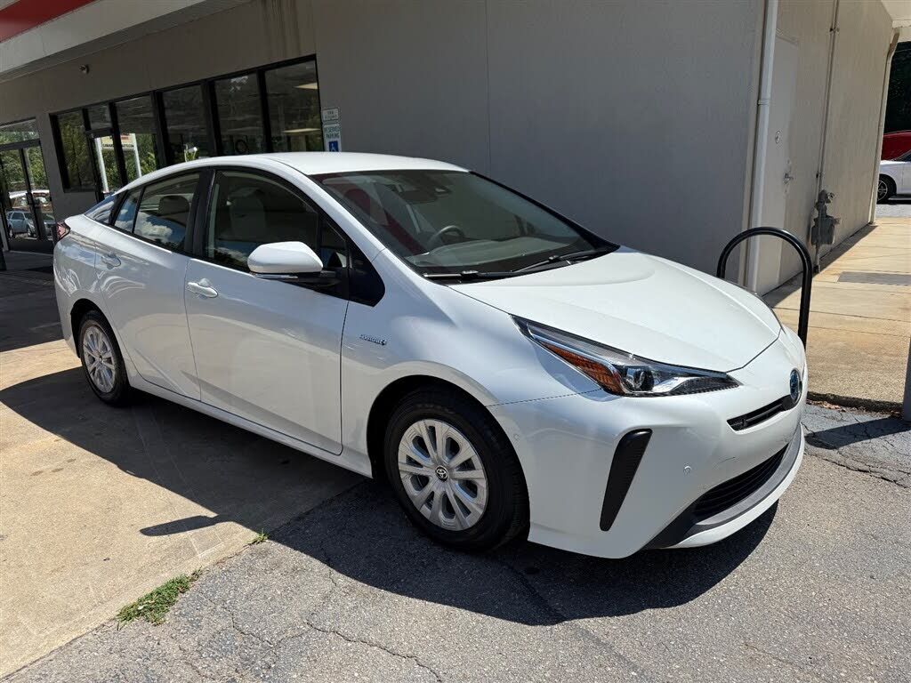 2022 TOYOTA PRIUS