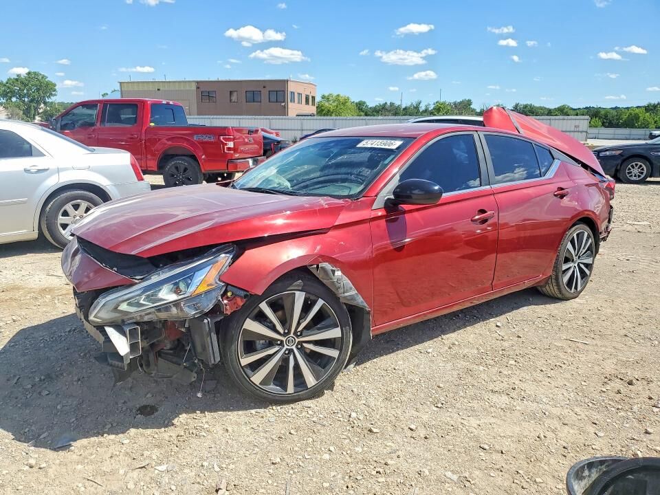 2022 NISSAN Altima