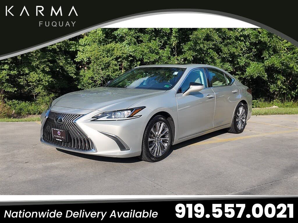 2019 LEXUS ES