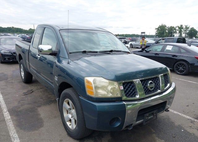 2004 NISSAN Titan