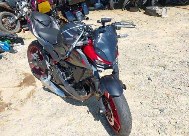 2025 KAWASAKI Z500