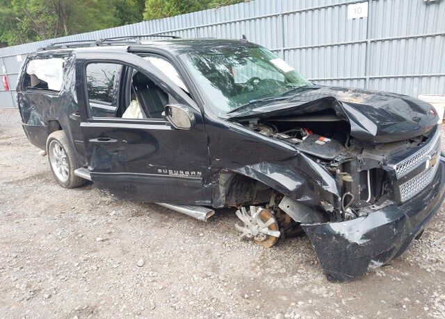 2011 CHEVROLET Suburban